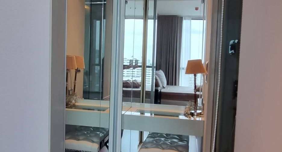 For rent 2 bedrooms condo in Khlong Toei, Bangkok