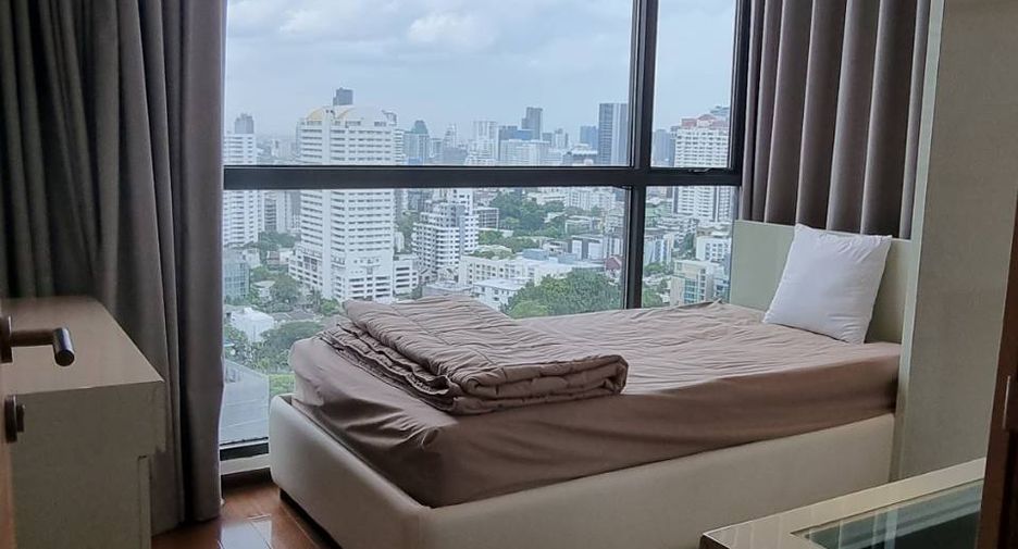 For rent 2 bedrooms condo in Khlong Toei, Bangkok
