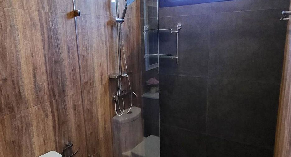 Villa zur Miete mit 5 Zimmer in East Pattaya, Pattaya