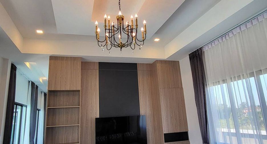 Villa zur Miete mit 5 Zimmer in East Pattaya, Pattaya