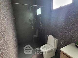 Villa en alquiler de 5 habitaciones en Bang Lamung, Chonburi