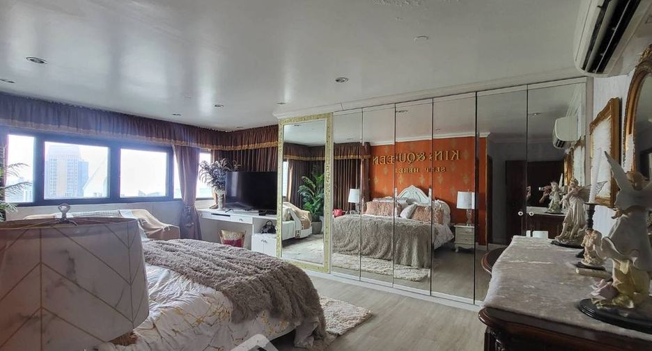 For sale 3 bedrooms condo in Sathon, Bangkok