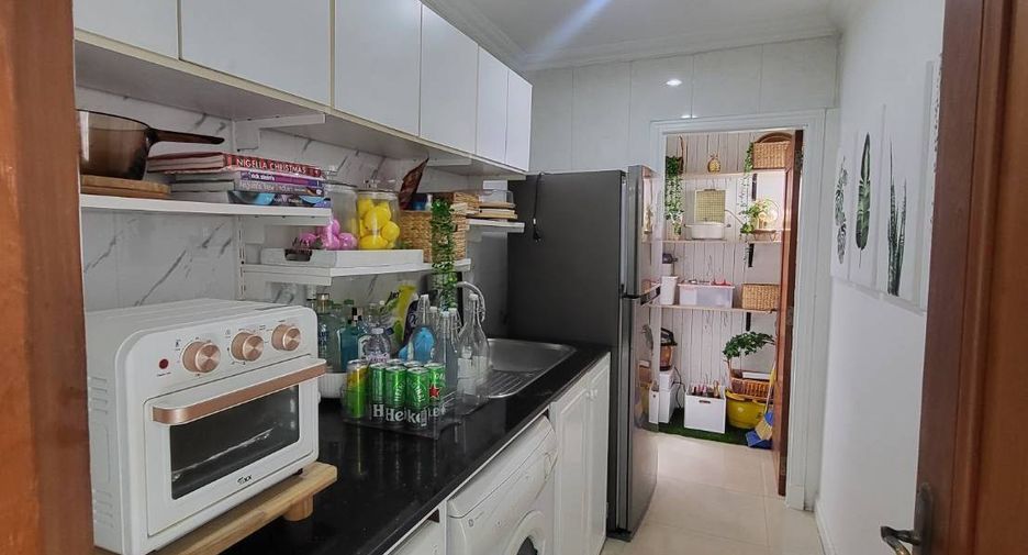 For sale 3 bedrooms condo in Sathon, Bangkok
