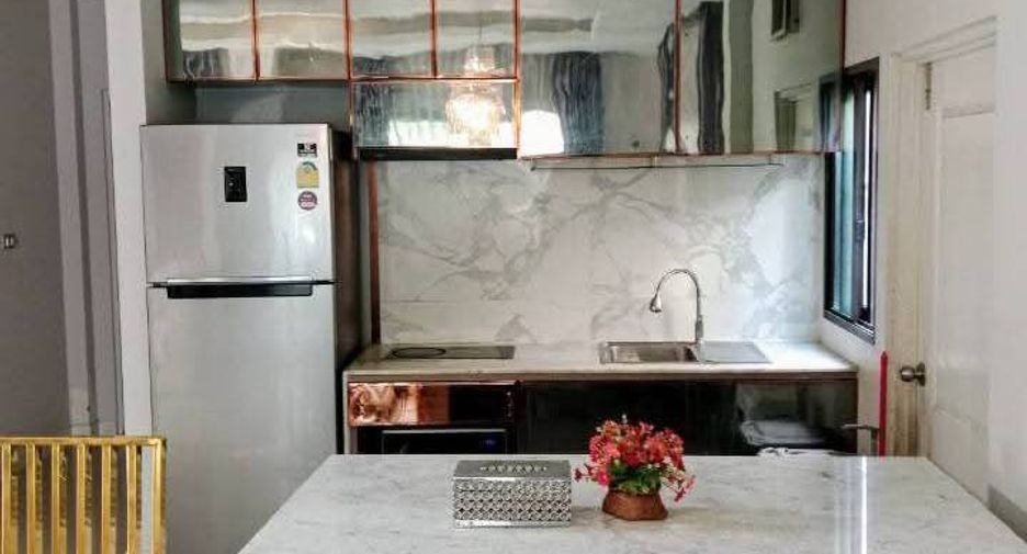 For rent 4 ベッドルーム house in Sai Mai, Bangkok