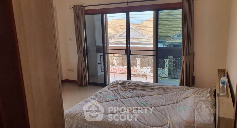 For rent 4 bedrooms villa in East Pattaya, Pattaya