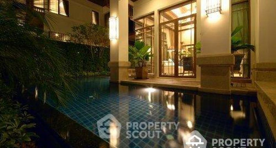Haus zur Miete mit 4 Zimmer in Yan Nawa, Bangkok