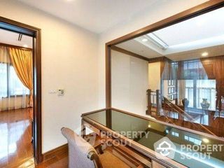 For rent 4 ベッドルーム house in Yan Nawa, Bangkok