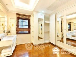 For rent 4 ベッドルーム house in Yan Nawa, Bangkok
