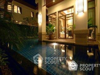 Haus zur Miete mit 4 Zimmer in Yan Nawa, Bangkok