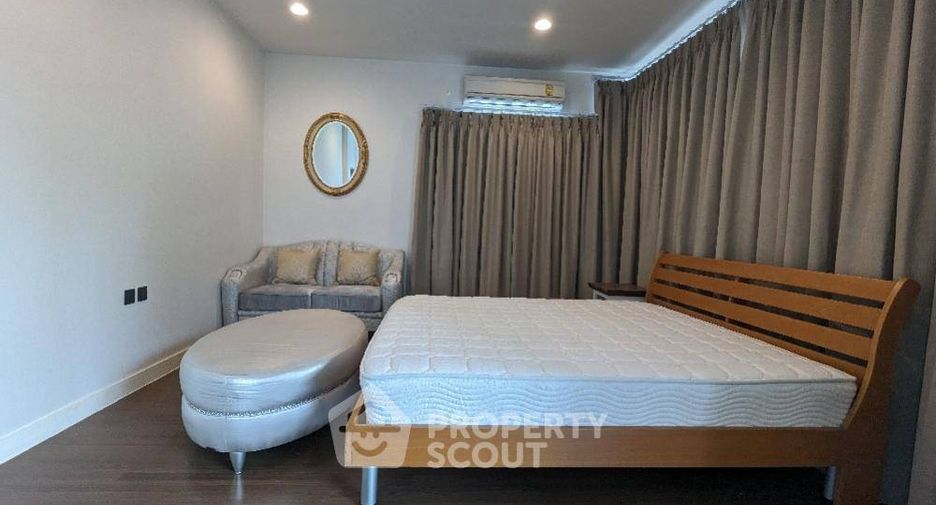 For rent 4 ベッドルーム house in Bang Kapi, Bangkok