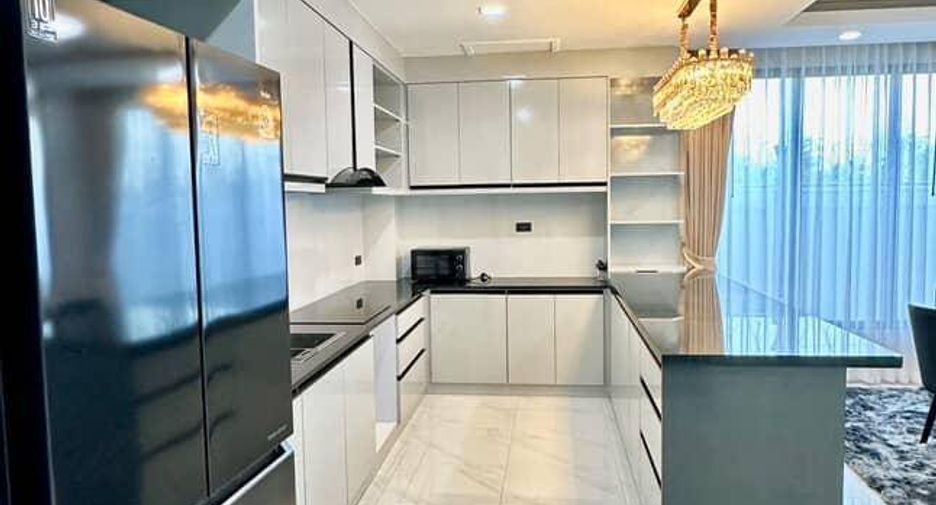 For rent 6 bedrooms villa in East Pattaya, Pattaya