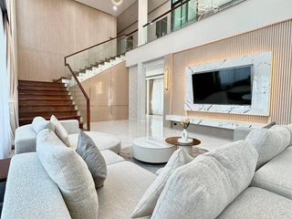 Villa zur Miete mit 6 Zimmer in Bang Lamung, Chonburi