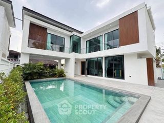 For sale 3 bedrooms villa in Bang Lamung, Chonburi