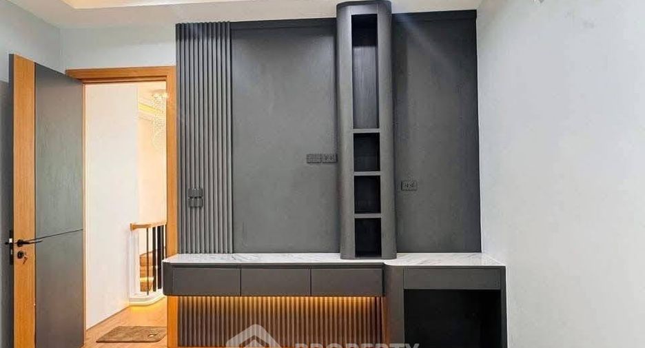 For sale 3 bedrooms villa in Bang Lamung, Chonburi