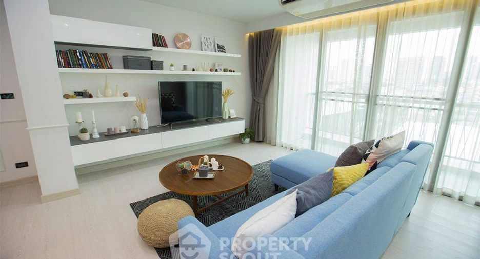 For rent 2 bedrooms apartment in Watthana, Bangkok