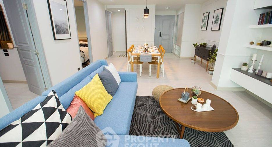 For rent 2 bedrooms apartment in Watthana, Bangkok