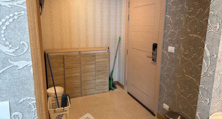 For rent 2 bedrooms condo in Bang Lamung, Chonburi