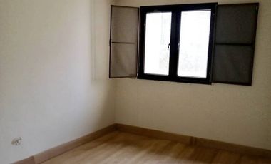 For sale 3 bedrooms condo in Khlong Toei, Bangkok
