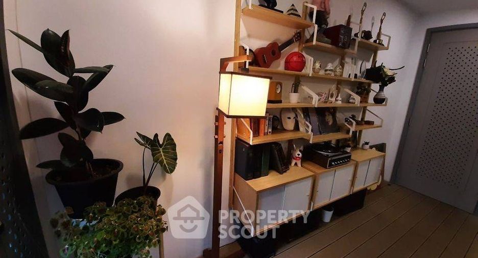 For rent 2 bedrooms condo in Watthana, Bangkok