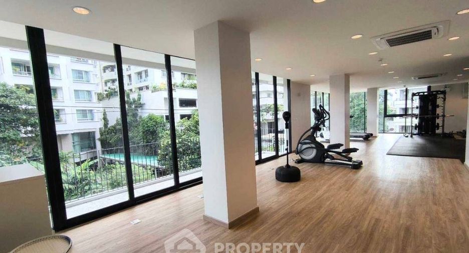 For rent 4 bedrooms apartment in Sathon, Bangkok