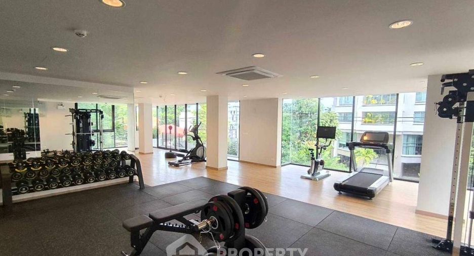 For rent 4 bedrooms apartment in Sathon, Bangkok