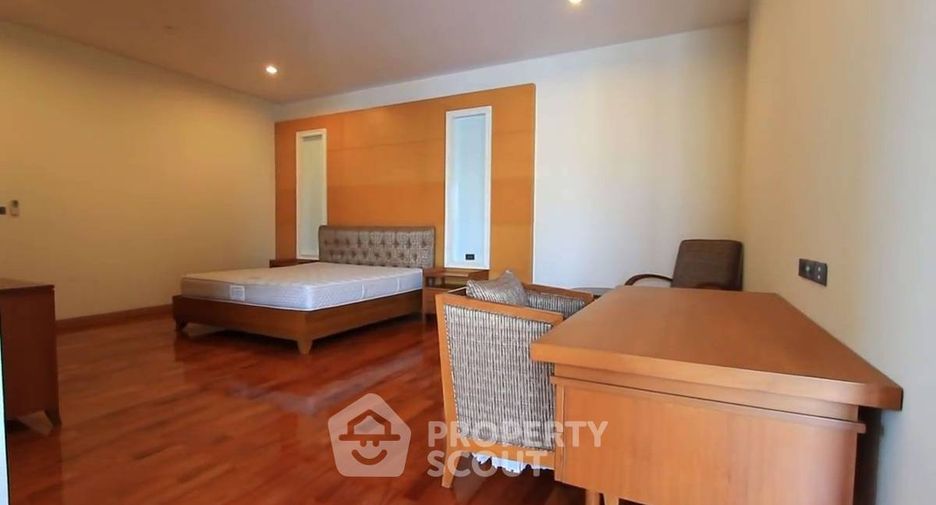 For rent 4 ベッドルーム apartment in Khlong Toei, Bangkok