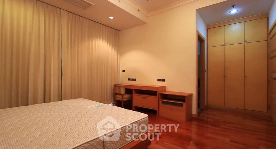 For rent 4 ベッドルーム apartment in Khlong Toei, Bangkok