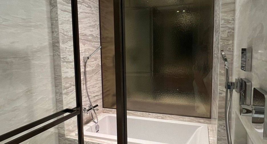 For rent 1 bed condo in Pathum Wan, Bangkok