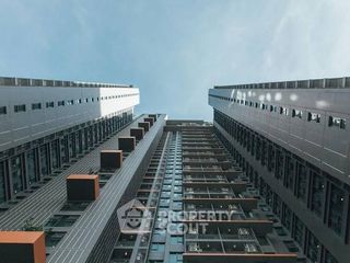 Продажа 2 спальни кондо в Щаттхана, Бангкок