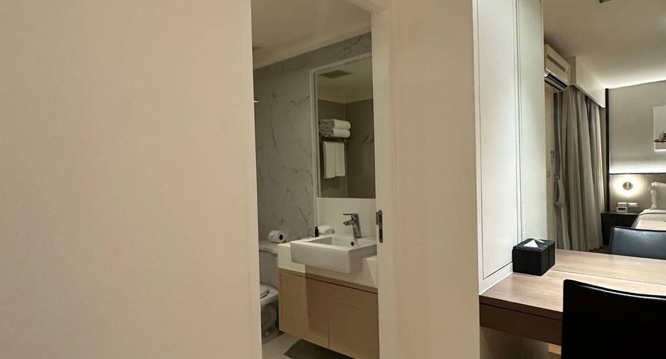 For rent 1 bed apartment in Pathum Wan, Bangkok