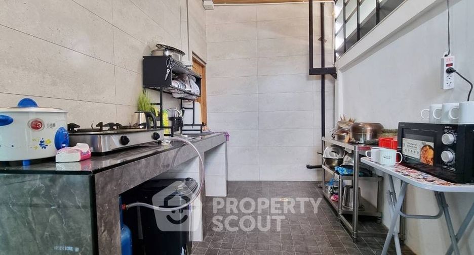 For rent 4 bedrooms villa in Huay Yai, Pattaya