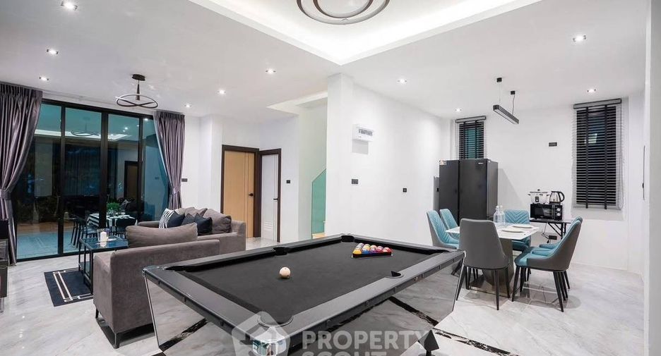 For rent 4 ベッドルーム villa in Huay Yai, Pattaya