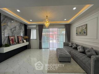 For sale 3 bedrooms townhouse in Bang Lamung, Chonburi