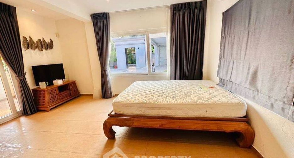 For rent 5 bedrooms villa in Bang Lamung, Chonburi