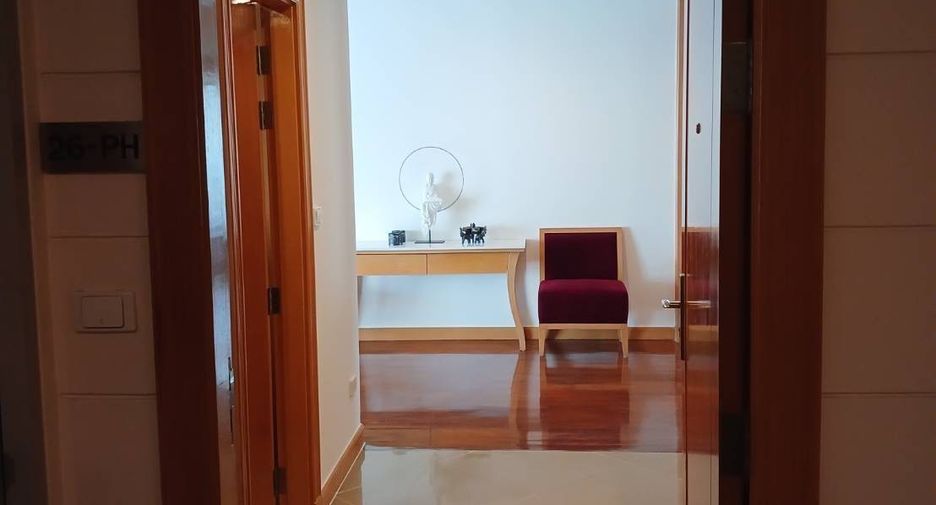 Apartamento en alquiler de 4 habitaciones en Khlong Toei, Bangkok
