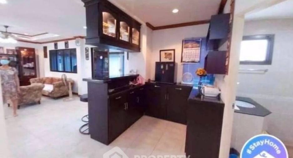 For rent 3 bedrooms house in East Pattaya, Pattaya