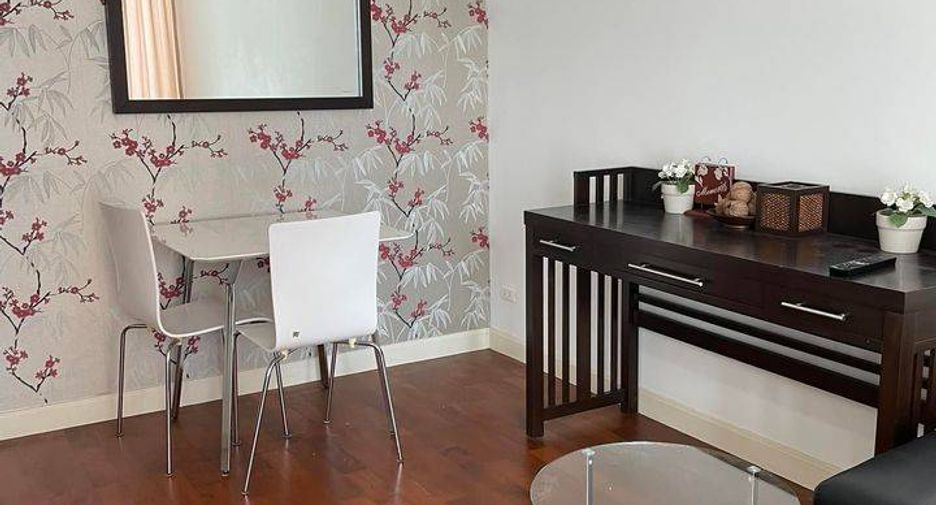 For rent 1 bed condo in Khlong Toei, Bangkok