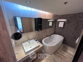 Apartamento en alquiler de 2 habitaciones en Watthana, Bangkok