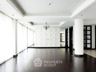 À louer 4 chambres appartement à Watthana, Bangkok