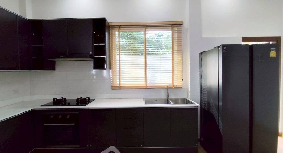 For rent 3 bedrooms house in Huay Yai, Pattaya