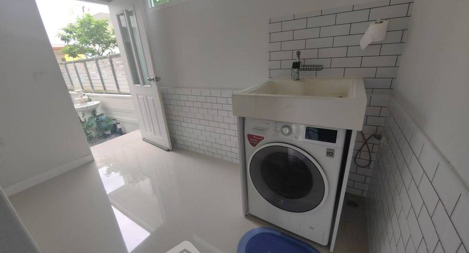 For rent 3 bedrooms house in Bang Sao Thong, Samut Prakan