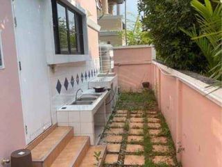 Casa en alquiler de 3 habitaciones en Bang Lamung, Chonburi