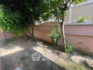 Casa en alquiler de 3 habitaciones en Bang Lamung, Chonburi