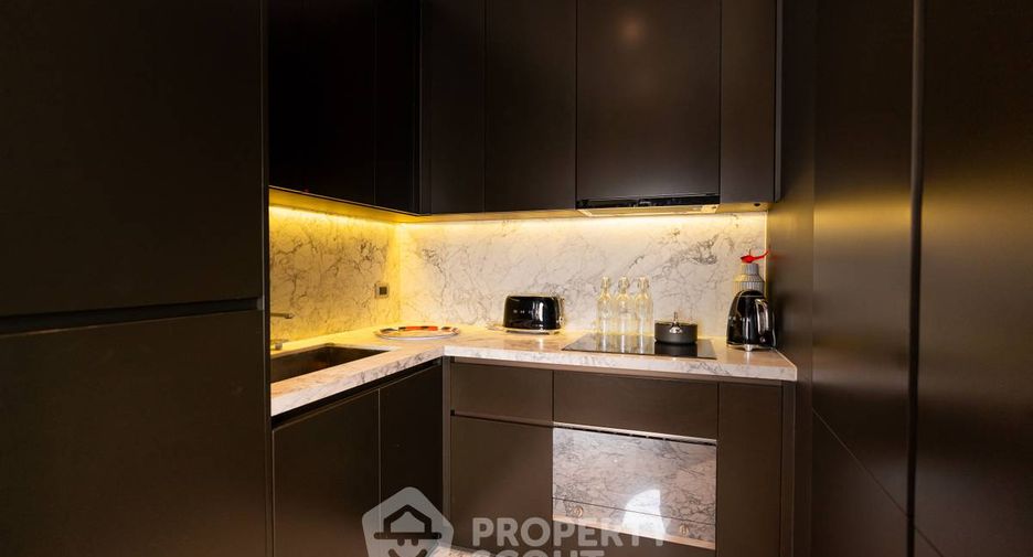 For rent 2 bedrooms condo in Watthana, Bangkok