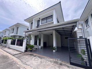 Casa en alquiler de 3 habitaciones en Bang Lamung, Chonburi