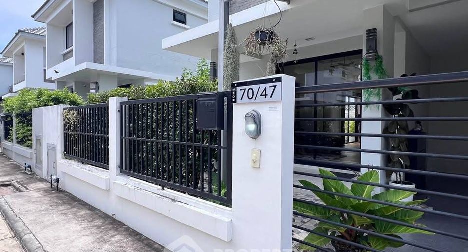 Casa en alquiler de 3 habitaciones en East Pattaya, Pattaya