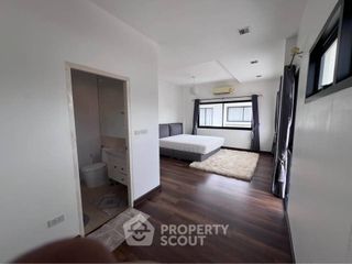 Casa en alquiler de 3 habitaciones en Bang Lamung, Chonburi