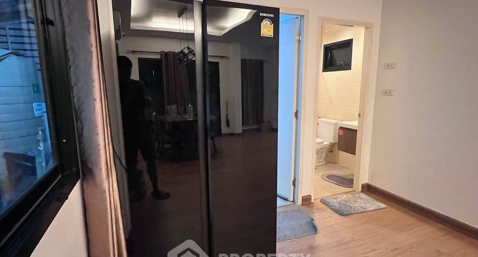 Casa en alquiler de 3 habitaciones en East Pattaya, Pattaya