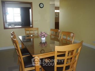 For rent 2 bedrooms condo in Si Racha, Chonburi