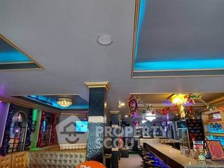 Casa adosada en alquiler de 9 habitaciones en Bang Lamung, Chonburi